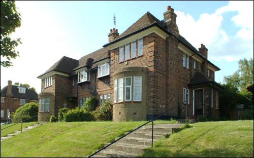 075-77 Lyttelton Road